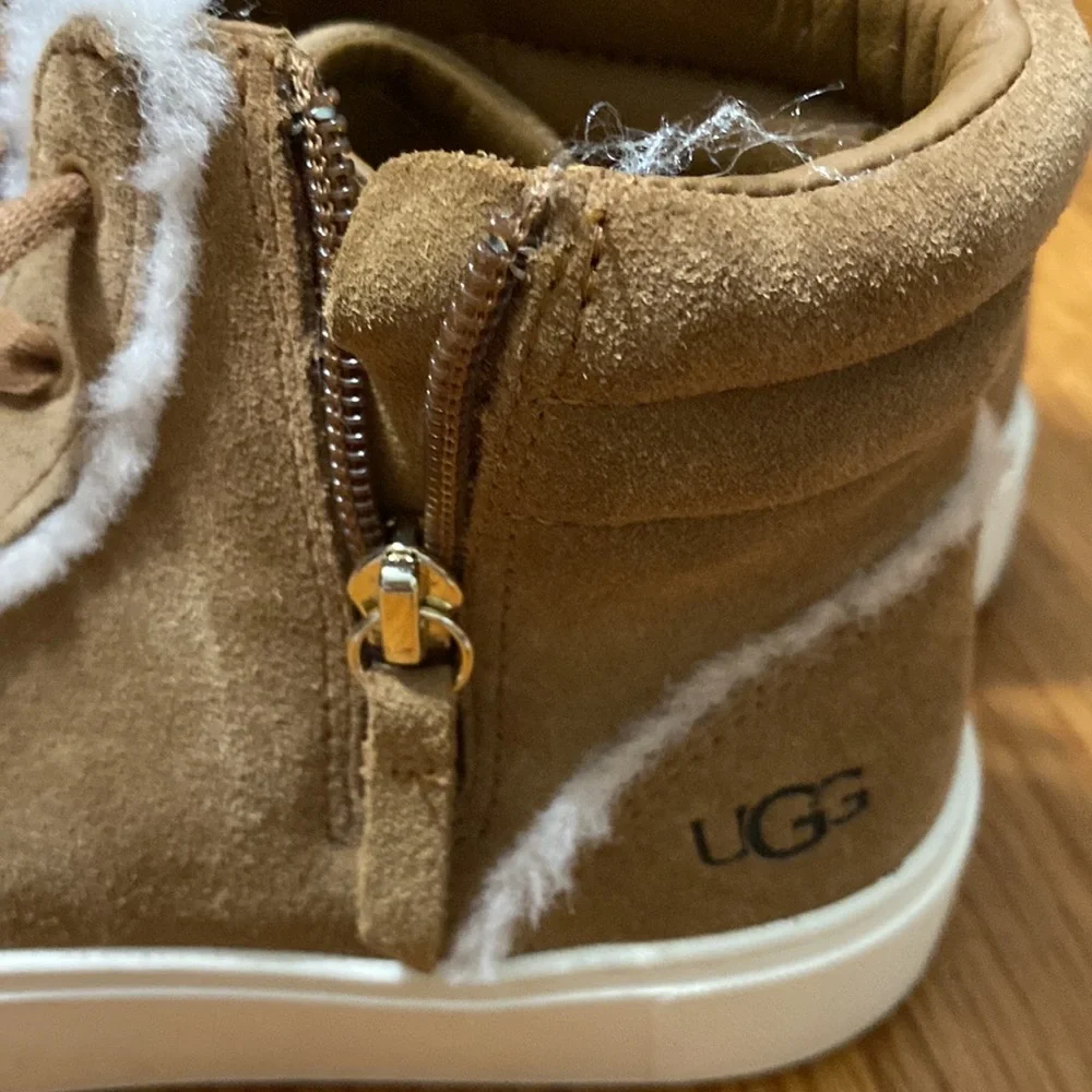 Ugg wedge sneaker style - Picture 3 of 4